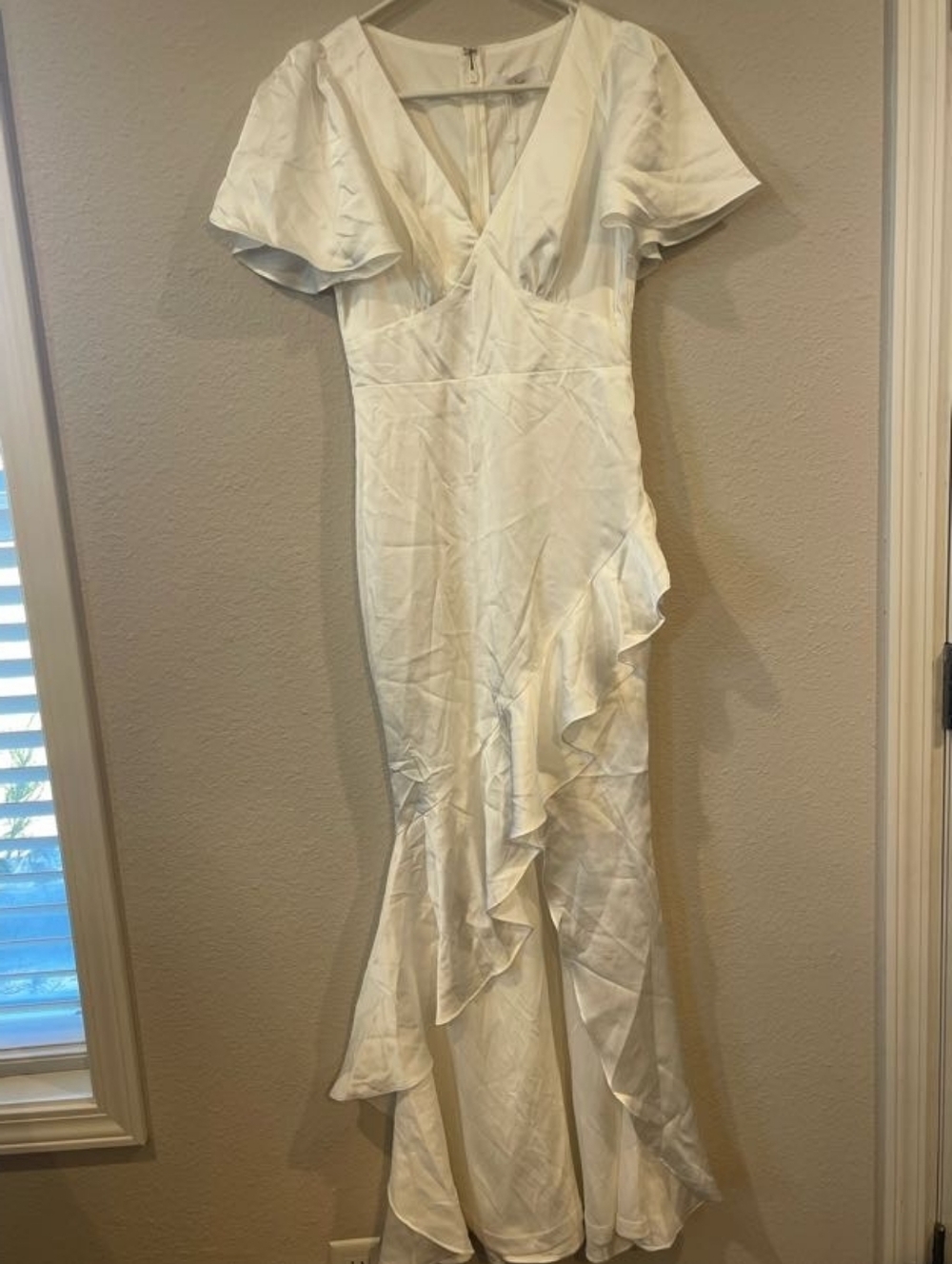 NWT Lulus Eternal Bond White Satin Ruffled Flutter Sleeve Maxi Dress Size XS - Picture 5 of 10